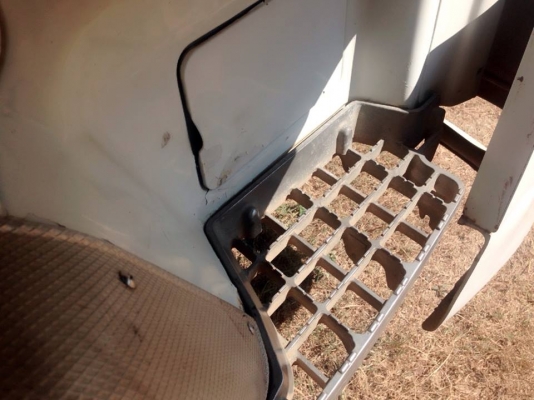 ***ขายแล้วครับขอบคุณ Truck2hand ขาย6ล้อติดเครนสภาพสวยๆ MITSUBISHI FUSO FK 220HP EURO1 MMTFK457PYC 6D16-220HP เครื่องเดิมเกียร์เดิม 6D16-A 220แรง แน่นๆแห้งๆ แรงดี เกียร์ดีไม่มีหลุด ช่วงล่างเดิม คัสซีสวยเดิมๆไม่ปะไม่ดาม ไม่บวม ยาว7.0ม. กระบะพื้นเหล็กสภาพสวย ***ขายแล้วครับขอบคุณ Truck2hand ขาย6ล้อติดเครนสภาพสวยๆ MITSUBISHI FUSO FK 220HP EURO1 MMTFK457PYC 6D16-220HP เครื่องเดิมเกียร์เดิม 6D16-A 220แรง แน่นๆแห้งๆ แรงดี เกียร์ดีไม่มีหลุด ช่วงล่างเดิม คัสซีสวยเดิมๆไม่ปะไม่ดาม ไม่บวม ยาว7.0ม. กระบะพื้นเหล็กสภาพสวย