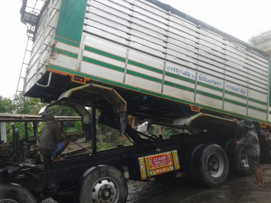 ขายด่วนรถสิบล้อดั้มพ์ ISUZU GIGA เครื่อง 6WA1-340 แรงม้า