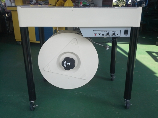 เครื่องรัดกล่องกึ่งอัตโนมัติ ซื้อมาใหม่ยังไม่ได้ใช้งาน เลิกกิจการ ขายถูกๆครับ