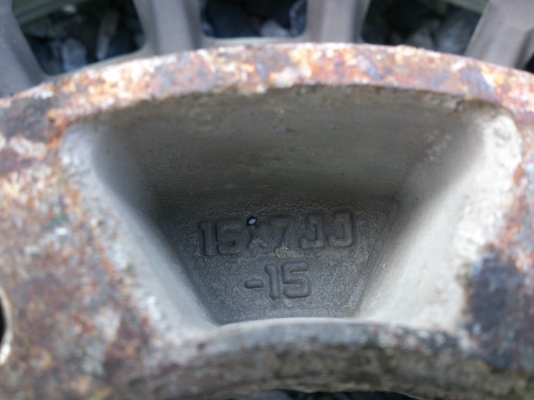 ขายแม็ก OZ 6รู139.7ขอบ15 MADE IN JAPAN จำนวน 4 วง