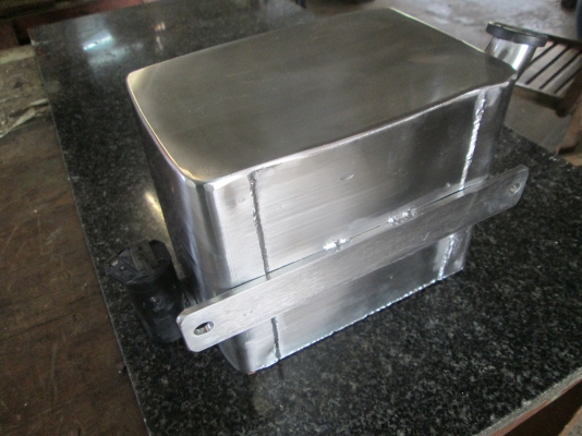 ถังใส่น้ำฉีดกระจก Suzuki caribian สเตนเลส เท่ๆ