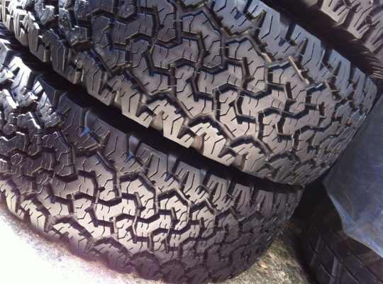 ขายยาง BF Goodrich All-terrain 265 75 r16 ปี14 ตุ่มหน้ายางอยู่ครบ ขายยาง BF Goodrich All-terrain 265 75 r16 ปี14 ตุ่มหน้ายางอยู่ครบ