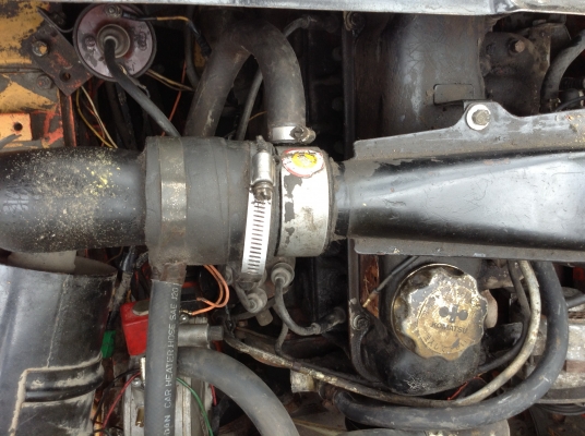 +++ ขายโฟล์คลิฟท์  KOMATSU FG15  ขนาด 1.5  ตัน  เครื่องยนต์เบนซิน  ติดแก๊สเรียบร้อยแล้วครับ  เสา  4 เมตร  เกียร์ออโตเมติค  ยางลมครับ