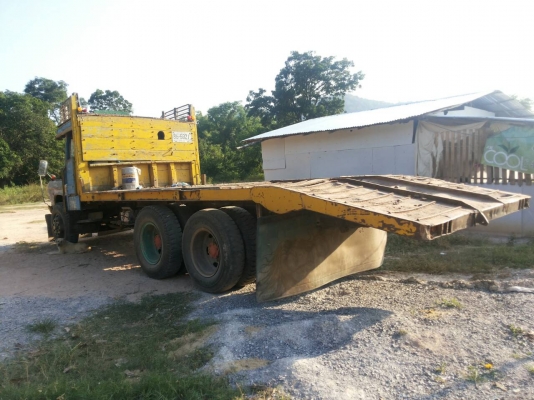 รถบรรทุก ISUZU หน้ายาว และ แมคโคร PC100 2 คันราคา 730,000 บ.