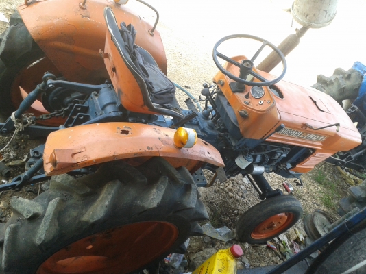 ขายรถไถ คูโบต้า L1501 สนใจติดต่อ 0876881006