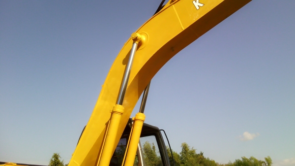 kobelco 200 sk07 mark 2  YN 6085  ( ไม่มีเล่ม ) เจ้าของขายเอง  ต่อรองได้ 080-1253450