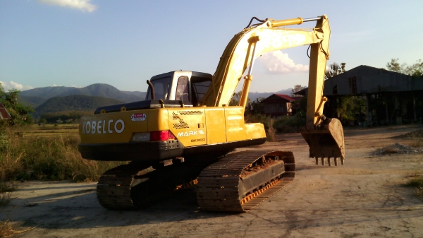 kobelco 200 sk07 mark 2  YN 6085  ( ไม่มีเล่ม ) เจ้าของขายเอง  ต่อรองได้ 080-1253450