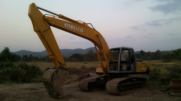 kobelco 200 sk07 mark 2  YN 6085  ( ไม่มีเล่ม ) เจ้าของขายเอง  ต่อรองได้ 080-1253450