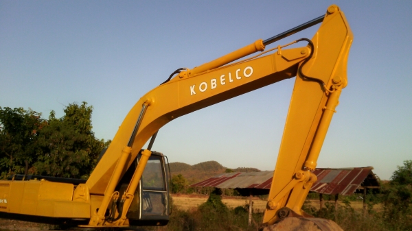 kobelco 200 sk07 mark 2  YN 6085  ( ไม่มีเล่ม ) เจ้าของขายเอง  ต่อรองได้ 080-1253450