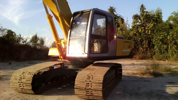 kobelco 200 sk07 mark 2  YN 6085  ( ไม่มีเล่ม ) เจ้าของขายเอง  ต่อรองได้ 080-1253450
