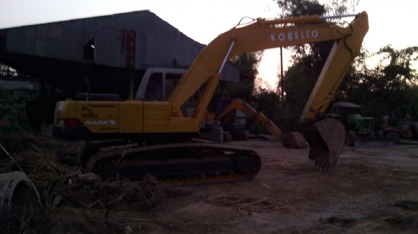 kobelco 200 sk07 mark 2  YN 6085  ( ไม่มีเล่ม ) เจ้าของขายเอง  ต่อรองได้ 080-1253450