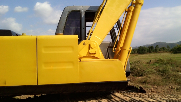 kobelco 200 sk07 mark 2  YN 6085  ( ไม่มีเล่ม ) เจ้าของขายเอง  ต่อรองได้ 080-1253450