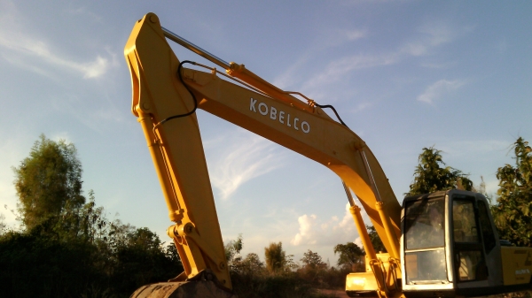 kobelco 200 sk07 mark 2  YN 6085  ( ไม่มีเล่ม ) เจ้าของขายเอง  ต่อรองได้ 080-1253450