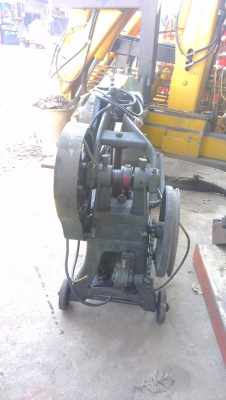 Sell> ขายเลื่อยชักฮีโร่ Hero 14" นิ้ว รุ่นมีปีกน้ำหล่อครับ มอเตอร์ไฟบ้าน 220V. เสียบไฟใช้ได้เลยครับ พร้อมใช้งานสวยๆครับ