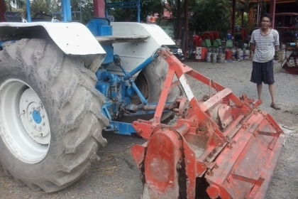 ขายรถไถฟอร์ด 6610 เสื้อลายตัวเต็มทะเบียนแท้