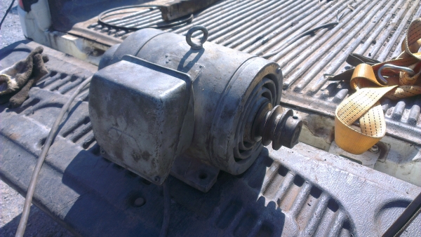 Sell> ขายมอเตอร์มือสอง Mitsubishi 3 แรง 220V. ไฟบ้านครับ ทุ่นเดิมๆ ไม่เคยพันครับ Sell> ขายมอเตอร์มือสอง Mitsubishi 3 แรง 220V. ไฟบ้านครับ ทุ่นเดิมๆ ไม่เคยพันครับ