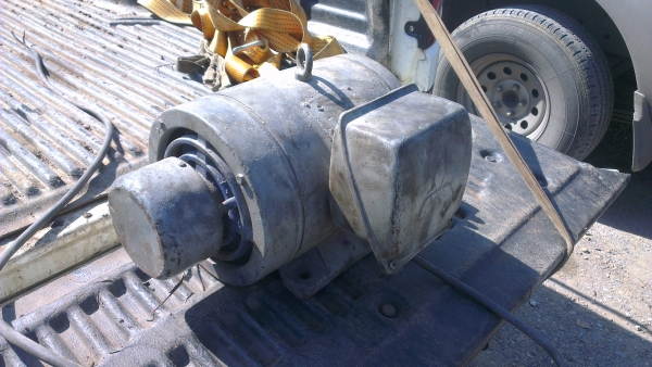 Sell> ขายมอเตอร์มือสอง Mitsubishi 3 แรง 220V. ไฟบ้านครับ ทุ่นเดิมๆ ไม่เคยพันครับ