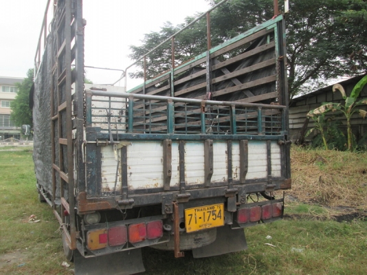 ขาย Hino 6ล้อ KM540 117แรง  ยาว5.50ม.รถห้าง ปี90.