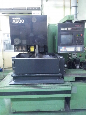 ขายเครื่อง WIRE CUT SODICK MODEL A500 MARK 21 ขนาดใหญ่ ตัดงานได้ 500x450 มม. แบบตัดใต้น้ำ ใช้งานได้ดีปกติ คุมค่างานละเอียดได้ดี 0.005-0.010 มม. ได้สบาย ขายไม่แพงครับ พร้อมใช้งาน