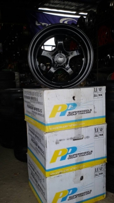 ล้อใหม่ขอบ 18 หน้า 9.5 หลัง 10.5 ชุดล่ะ 13,500