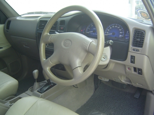 toyota hilux sport cruiser 4x4 d4d 3.0 G เกียร์ออโต้ สีเดิมจากห้างทั้งคัน toyota hilux sport cruiser 4x4 d4d 3.0 G เกียร์ออโต้ สีเดิมจากห้างทั้งคัน