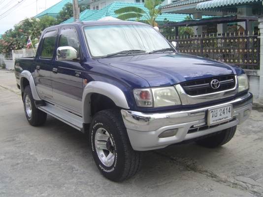 toyota hilux sport cruiser 4x4 d4d 3.0 G เกียร์ออโต้ สีเดิมจากห้างทั้งคัน toyota hilux sport cruiser 4x4 d4d 3.0 G เกียร์ออโต้ สีเดิมจากห้างทั้งคัน