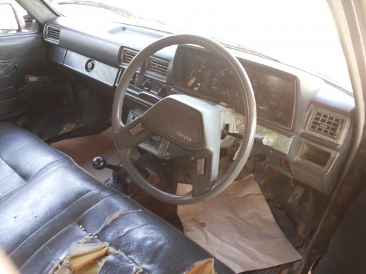 รถฮีโร่ เดิม พร้อมใช้ ไมล์สองหลุม รถฮีโร่ เดิม พร้อมใช้ ไมล์สองหลุม