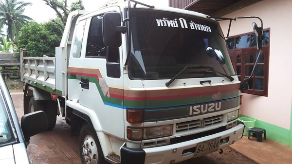 ***ขายแล้วครับขอบคุณ Truck2hand ขาย6ล้อดั้มดิน ISUZU ROCKY 195 FRR12JC 6HE1-195HP เครื่องเดิมเกียร์เดิม แน่นๆ แรงดี เกียร์ไม่มีหลุด ช่วงล่างFหน้า-หลัง คัสซีสวย ใหญ่ ไม่ปะไม่ดาม กระบะดั้มเหล็ก6ตันยิงหน้า3.60ม.สภาพดี พื้นดี ข้างดี หัวเก๋งเดิม สภาพดี ไม่ผุ ภ ***ขายแล้วครับขอบคุณ Truck2hand ขาย6ล้อดั้มดิน ISUZU ROCKY 195 FRR12JC 6HE1-195HP เครื่องเดิมเกียร์เดิม แน่นๆ แรงดี เกียร์ไม่มีหลุด ช่วงล่างFหน้า-หลัง คัสซีสวย ใหญ่ ไม่ปะไม่ดาม กระบะดั้มเหล็ก6ตันยิงหน้า3.60ม.สภาพดี พื้นดี ข้างดี หัวเก๋งเดิม สภาพดี ไม่ผุ ภ