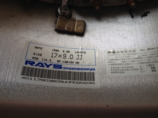 ล้อเเท้ NISMO GT2 ขอบ17หน้า8หลัง9อ๊อฟ35กับ38สีเดิมญีปุ่นติดยางสวยๆปี13ดอกเต็มๆใช้ยาวๆ