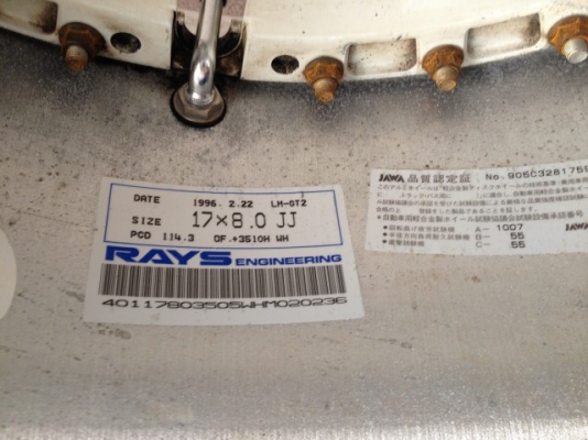 ล้อเเท้ NISMO GT2 ขอบ17หน้า8หลัง9อ๊อฟ35กับ38สีเดิมญีปุ่นติดยางสวยๆปี13ดอกเต็มๆใช้ยาวๆ