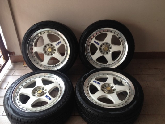 ล้อเเท้ NISMO GT2 ขอบ17หน้า8หลัง9อ๊อฟ35กับ38สีเดิมญีปุ่นติดยางสวยๆปี13ดอกเต็มๆใช้ยาวๆ