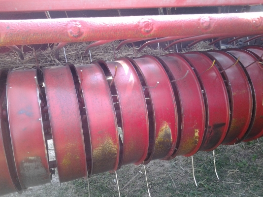 ขายตามสภาพเครื่องอัดฟางนิ้วฮอลแลนใช้งานได้เลยไม่ต้องซ่อม