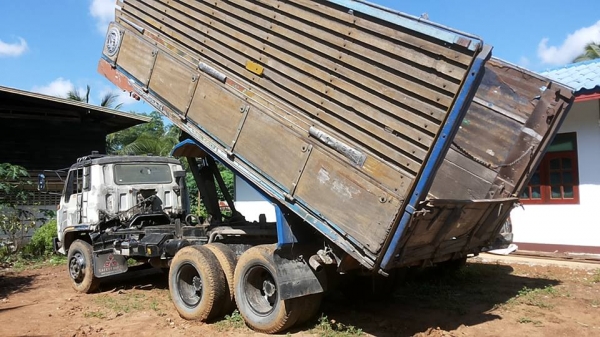 **370,000 บ.ต่อรอง**ขาย10ล้อ1เพลาดั้มเกษตร ISUZU JCM 3093881 วางเครื่อง6BG1-175แรง (ลงเล่ม) เครื่องแน่น แห้ง แรง ประหยัด เกียร์ดีไม่หลุด ช่วงล่างใหญ่คานหน้า210 เพลาเดียวจัมโบ200 คัสซีโอเค เก็บงานมาแล้ว เสริมเหล็กหนา บน-ล่าง มีบวมข้างในตลอดเส้น กระบะดั้มคอ **370,000 บ.ต่อรอง**ขาย10ล้อ1เพลาดั้มเกษตร ISUZU JCM 3093881 วางเครื่อง6BG1-175แรง (ลงเล่ม) เครื่องแน่น แห้ง แรง ประหยัด เกียร์ดีไม่หลุด ช่วงล่างใหญ่คานหน้า210 เพลาเดียวจัมโบ200 คัสซีโอเค เก็บงานมาแล้ว เสริมเหล็กหนา บน-ล่าง มีบวมข้างในตลอดเส้น กระบะดั้มคอ