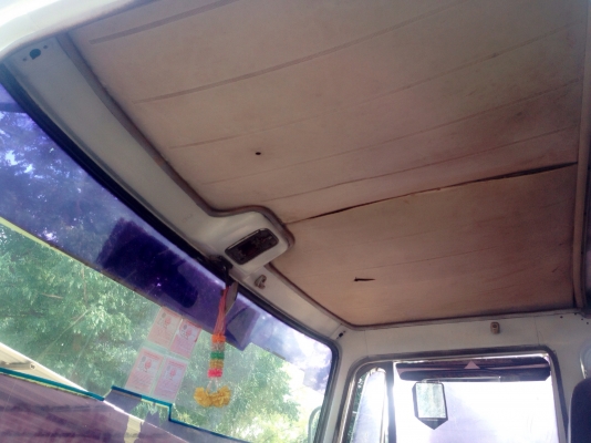 HINO SUMO FM227 - 220 HP EM100 สิบล้อดั๊มพ์ 2 เพลา กระบะดั๊มพ์มิเนียม 12 ตันสภาพสวย เครื่องแน่นแรงดีสุดๆครับ ภายในเก๋งคอนโซลสวยครบ พวงมาลัยเพาเวอร์ ระบบเบรคทริ๊ปฟี้ ช่วงล่างคัชซีสวยไม่มีบวม ยางสภาพดี 70\% พร้อมบรรทุกพร้อมใช้งาน เอกสารทะเบียนภาษีครบพร้อมโอน