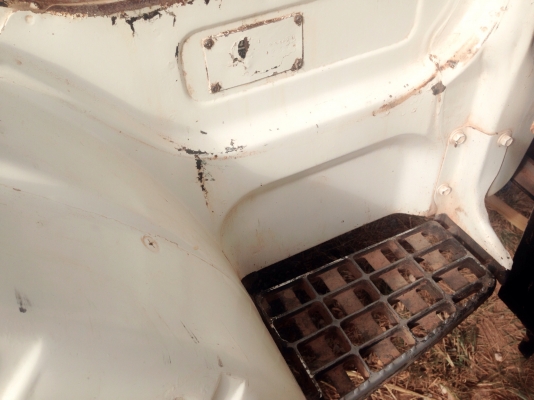 HINO SUMO FM227 - 220 HP EM100 สิบล้อดั๊มพ์ 2 เพลา กระบะดั๊มพ์มิเนียม 12 ตันสภาพสวย เครื่องแน่นแรงดีสุดๆครับ ภายในเก๋งคอนโซลสวยครบ พวงมาลัยเพาเวอร์ ระบบเบรคทริ๊ปฟี้ ช่วงล่างคัชซีสวยไม่มีบวม ยางสภาพดี 70\% พร้อมบรรทุกพร้อมใช้งาน เอกสารทะเบียนภาษีครบพร้อมโอน