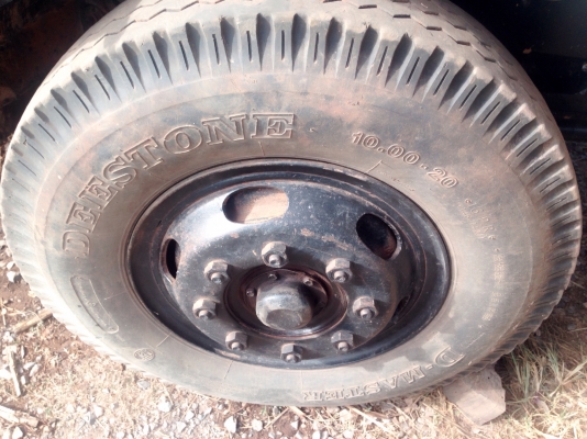 HINO SUMO FM227 - 220 HP EM100 สิบล้อดั๊มพ์ 2 เพลา กระบะดั๊มพ์มิเนียม 12 ตันสภาพสวย เครื่องแน่นแรงดีสุดๆครับ ภายในเก๋งคอนโซลสวยครบ พวงมาลัยเพาเวอร์ ระบบเบรคทริ๊ปฟี้ ช่วงล่างคัชซีสวยไม่มีบวม ยางสภาพดี 70\% พร้อมบรรทุกพร้อมใช้งาน เอกสารทะเบียนภาษีครบพร้อมโอน