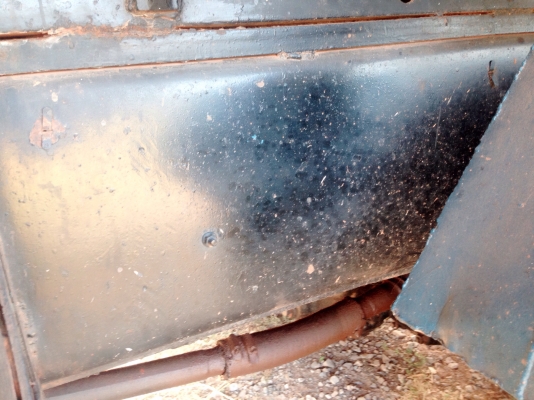 HINO SUMO FM227 - 220 HP EM100 สิบล้อดั๊มพ์ 2 เพลา กระบะดั๊มพ์มิเนียม 12 ตันสภาพสวย เครื่องแน่นแรงดีสุดๆครับ ภายในเก๋งคอนโซลสวยครบ พวงมาลัยเพาเวอร์ ระบบเบรคทริ๊ปฟี้ ช่วงล่างคัชซีสวยไม่มีบวม ยางสภาพดี 70\% พร้อมบรรทุกพร้อมใช้งาน เอกสารทะเบียนภาษีครบพร้อมโอน