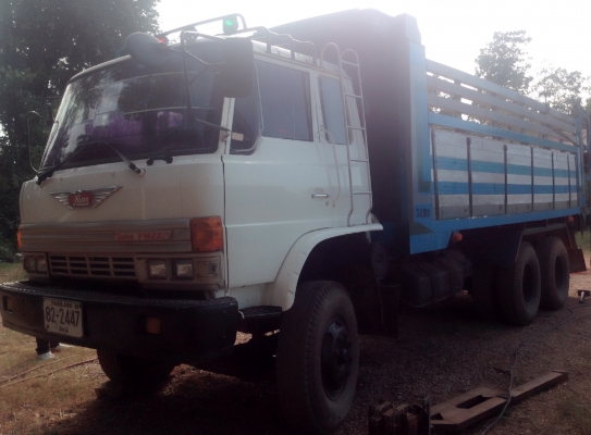 HINO SUMO FM227 - 220 HP EM100 สิบล้อดั๊มพ์ 2 เพลา กระบะดั๊มพ์มิเนียม 12 ตันสภาพสวย เครื่องแน่นแรงดีสุดๆครับ ภายในเก๋งคอนโซลสวยครบ พวงมาลัยเพาเวอร์ ระบบเบรคทริ๊ปฟี้ ช่วงล่างคัชซีสวยไม่มีบวม ยางสภาพดี 70\% พร้อมบรรทุกพร้อมใช้งาน เอกสารทะเบียนภาษีครบพร้อมโอน