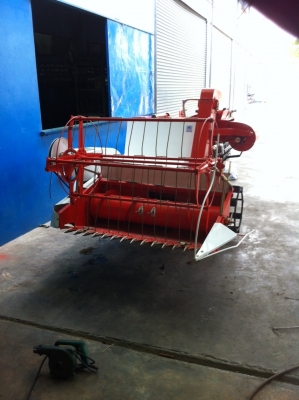 รถเกี่ยวนวดข้าวคูโบต้า รุ่นใหม่ 089-5512032