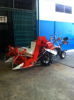 รถเกี่ยวนวดข้าวคูโบต้า รุ่นใหม่ 089-5512032