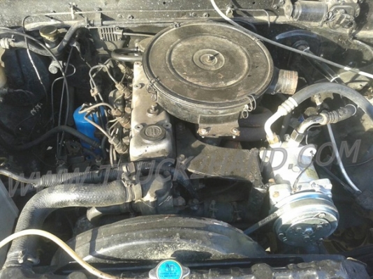 รถปิคอัพ 4 ล้อ กระบะดัมพ์  ยี่ห้อ NISSAN