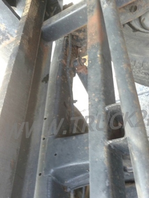 รถปิคอัพ 4 ล้อ กระบะดัมพ์  ยี่ห้อ NISSAN