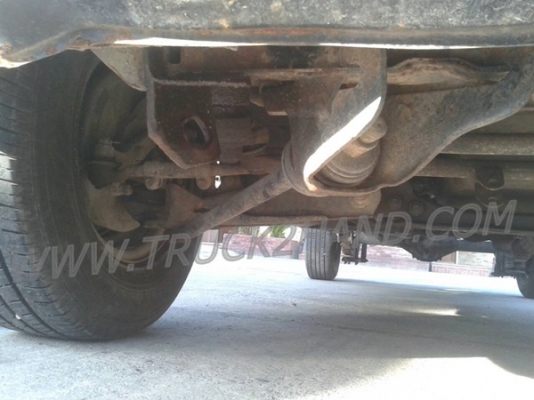 รถปิคอัพ 4 ล้อ กระบะดัมพ์  ยี่ห้อ NISSAN