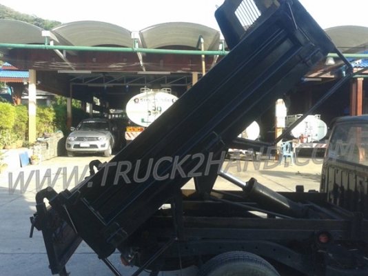 รถปิคอัพ 4 ล้อ กระบะดัมพ์  ยี่ห้อ NISSAN