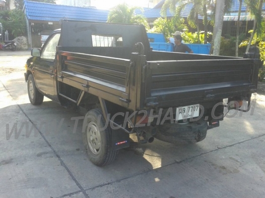 รถปิคอัพ 4 ล้อ กระบะดัมพ์  ยี่ห้อ NISSAN