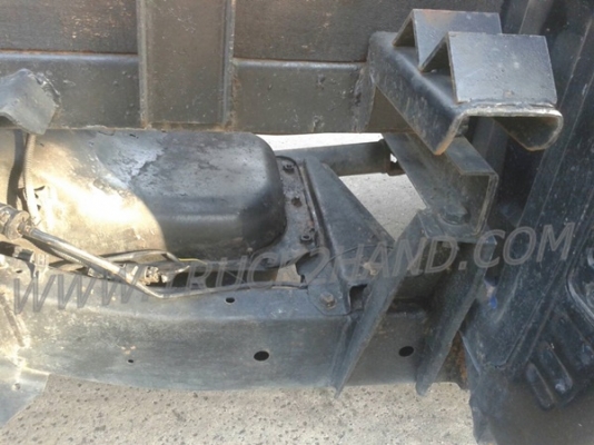 รถปิคอัพ 4 ล้อ กระบะดัมพ์  ยี่ห้อ NISSAN