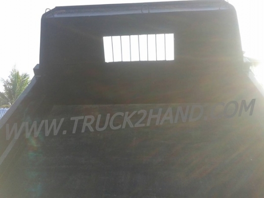 รถปิคอัพ 4 ล้อ กระบะดัมพ์  ยี่ห้อ NISSAN