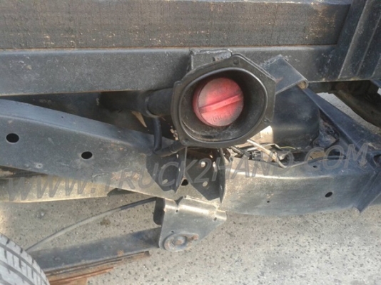 รถปิคอัพ 4 ล้อ กระบะดัมพ์  ยี่ห้อ NISSAN