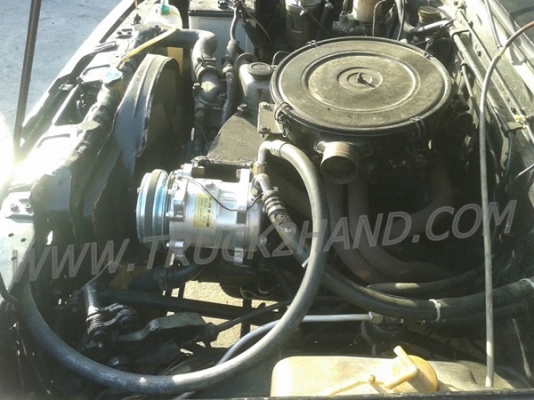 รถปิคอัพ 4 ล้อ กระบะดัมพ์  ยี่ห้อ NISSAN