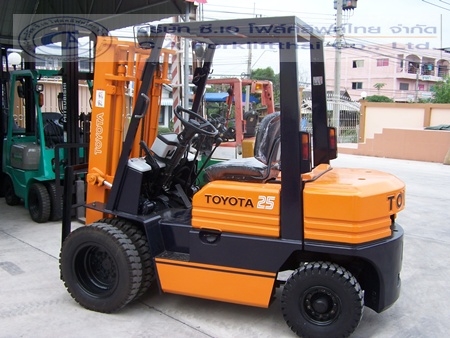 ขายรถ โฟล์คลิฟท์ TOYOTA รุ่น 5-FG25
